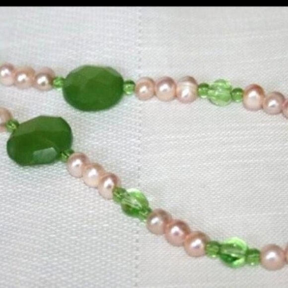 Hand made necklace fresh water pearl green jade semi precious stones - Picture 3 of 4